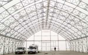 каркасно-тентовое накрытие склада