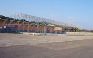 каркасно-тентовое сооружение для накрытие склада монтаж